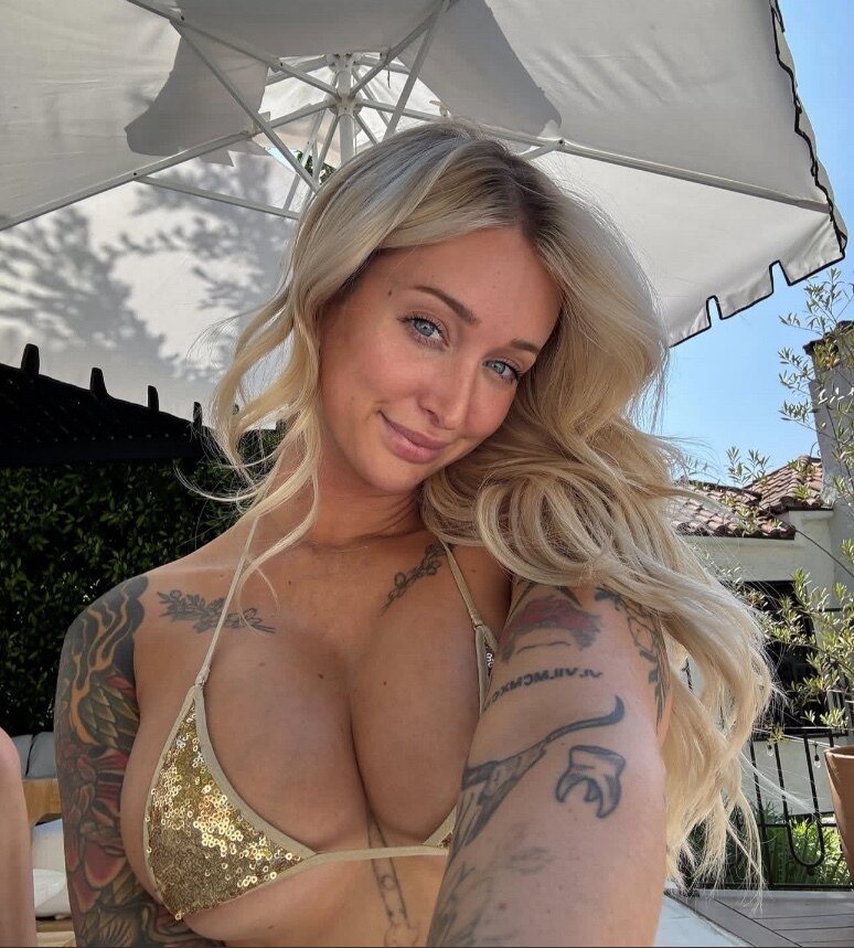 Baby Essie - Onlyfans Creator