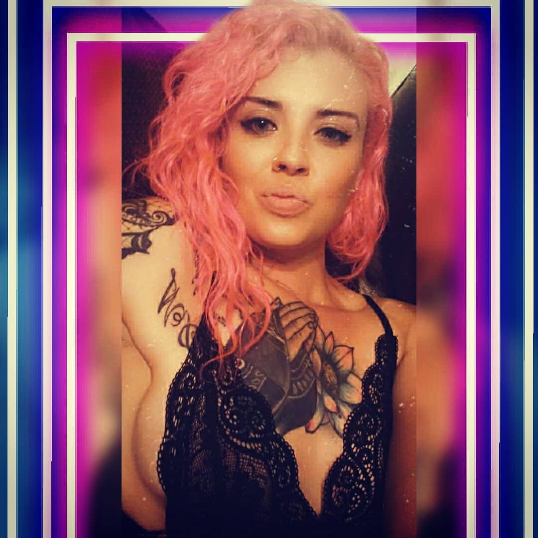 Bad Girl Pinkyxxx - Onlyfans Creator