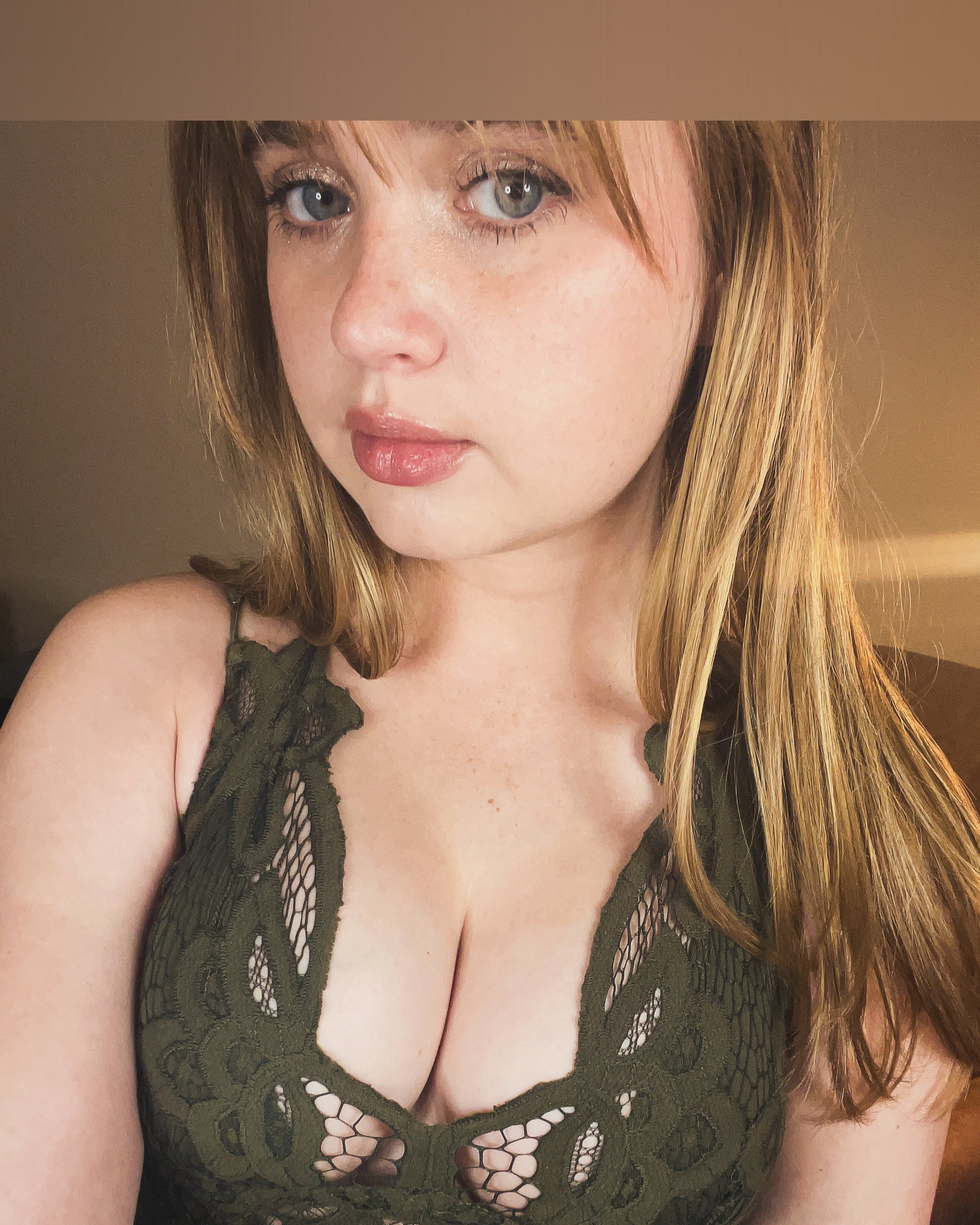 Bella Marie Berrada - Onlyfans Creator