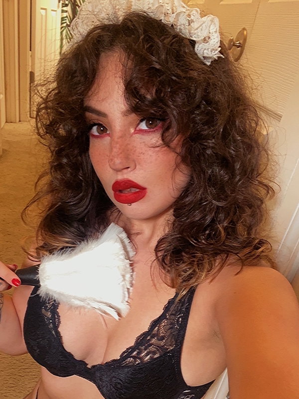 Belle Amelie - OnlyFans creator with 0 reviews (0.0/5 stars)