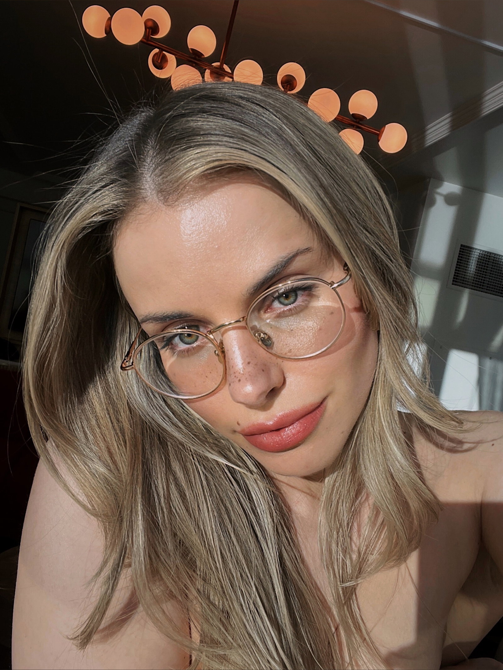 Bobbie - Onlyfans Creator