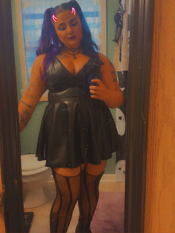 Black Veiled Babe🖤