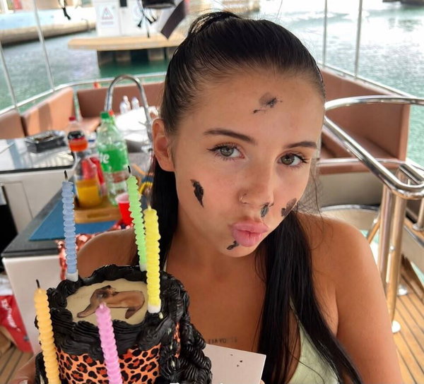 daisy :) - OnlyFans creator with 0 reviews (0.0/5 stars)