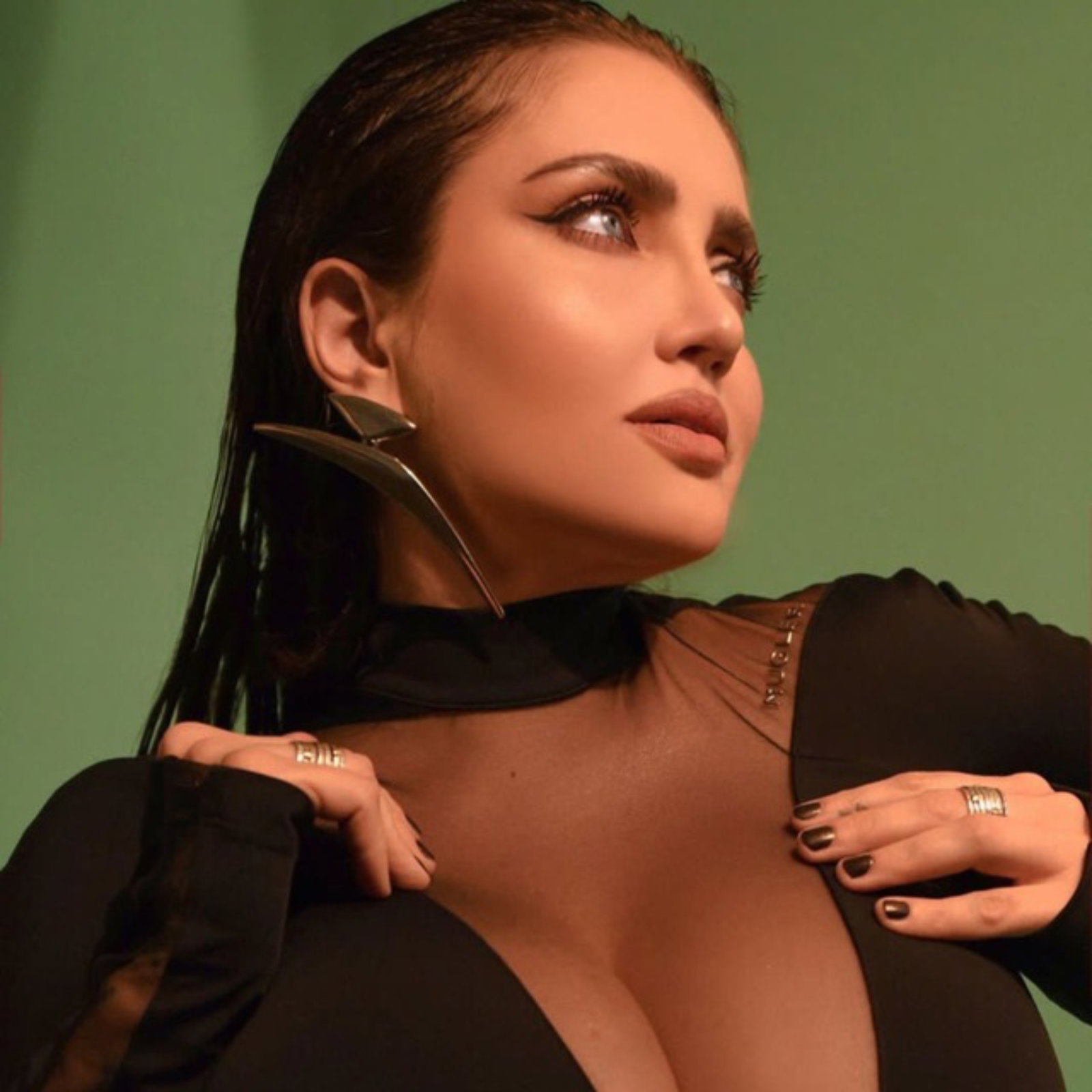 Celia Lora - Onlyfans Creator