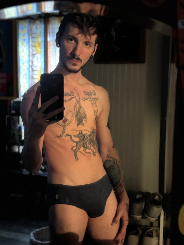 Damien Rose - OnlyFans creator with 0 reviews (0.0/5 stars)