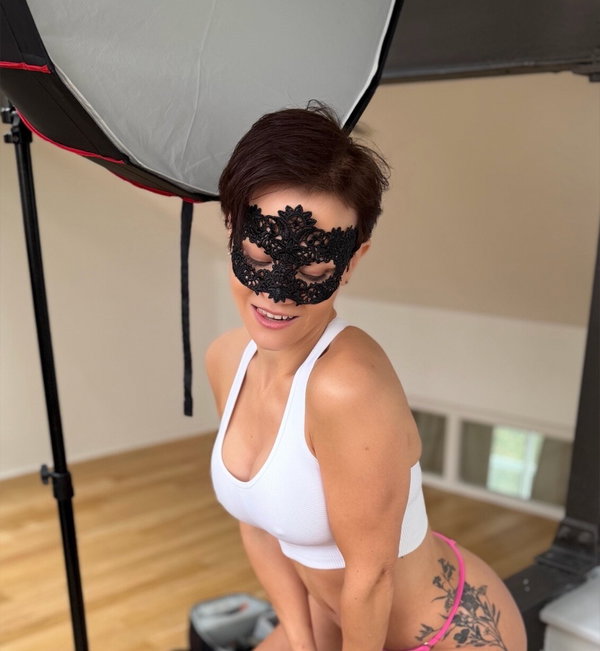 Lucy - créateur OnlyFans avec 0 avis (0.0/5 étoiles)