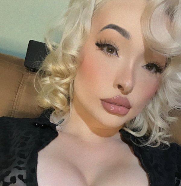CherryBarbie - OnlyFans creator with 0 reviews (0.0/5 stars)