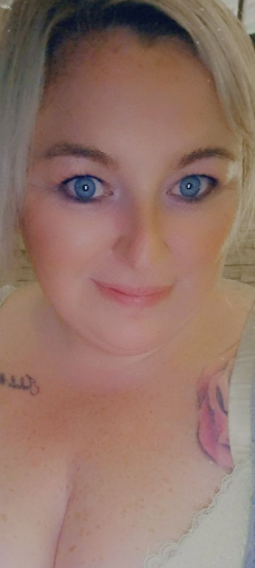 chubby wife - Onlyfans Creator