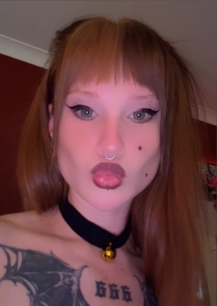 Clare - Onlyfans Creator