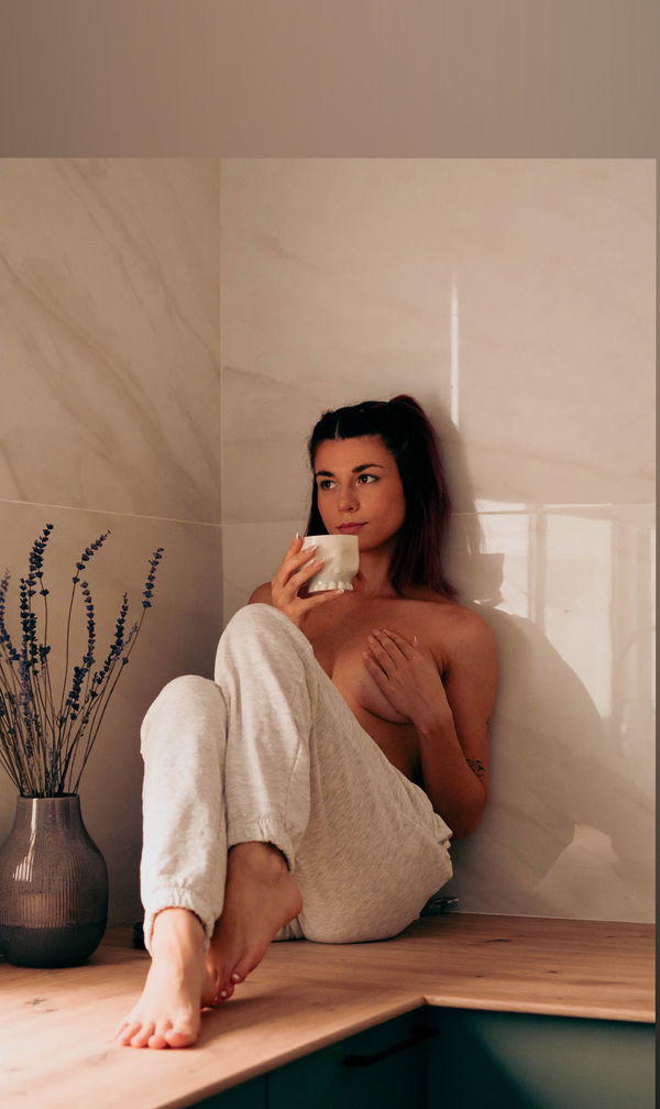 Redhead Cupcake - OnlyFans creator with 0 reviews (0.0/5 stars)