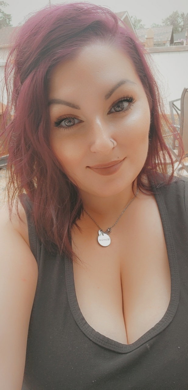 Curvy browneye baby - Onlyfans Creator
