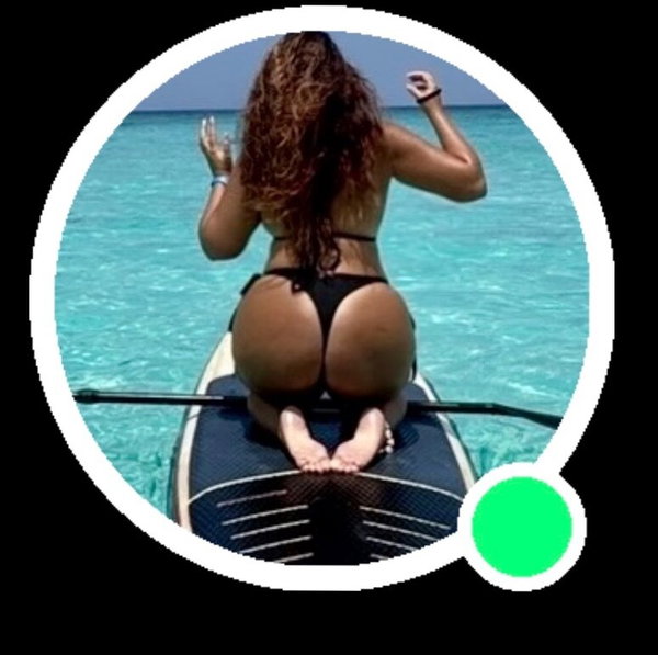 ᶜᵁᴿᵛʸ 𝗛𝝠𝗡𝗡𝝠𝗛🔥 Lᴏᴠᴇs ʏᴏᴜʀ ʙᴀɴᴀɴᴀ