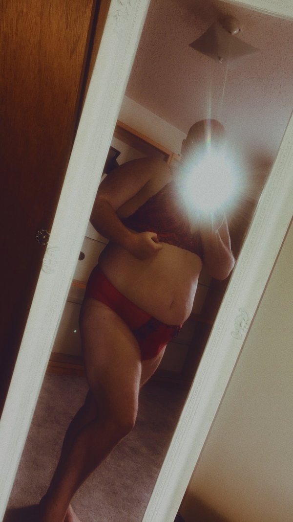 Rylie - OnlyFans creator with 0 reviews (0.0/5 stars)