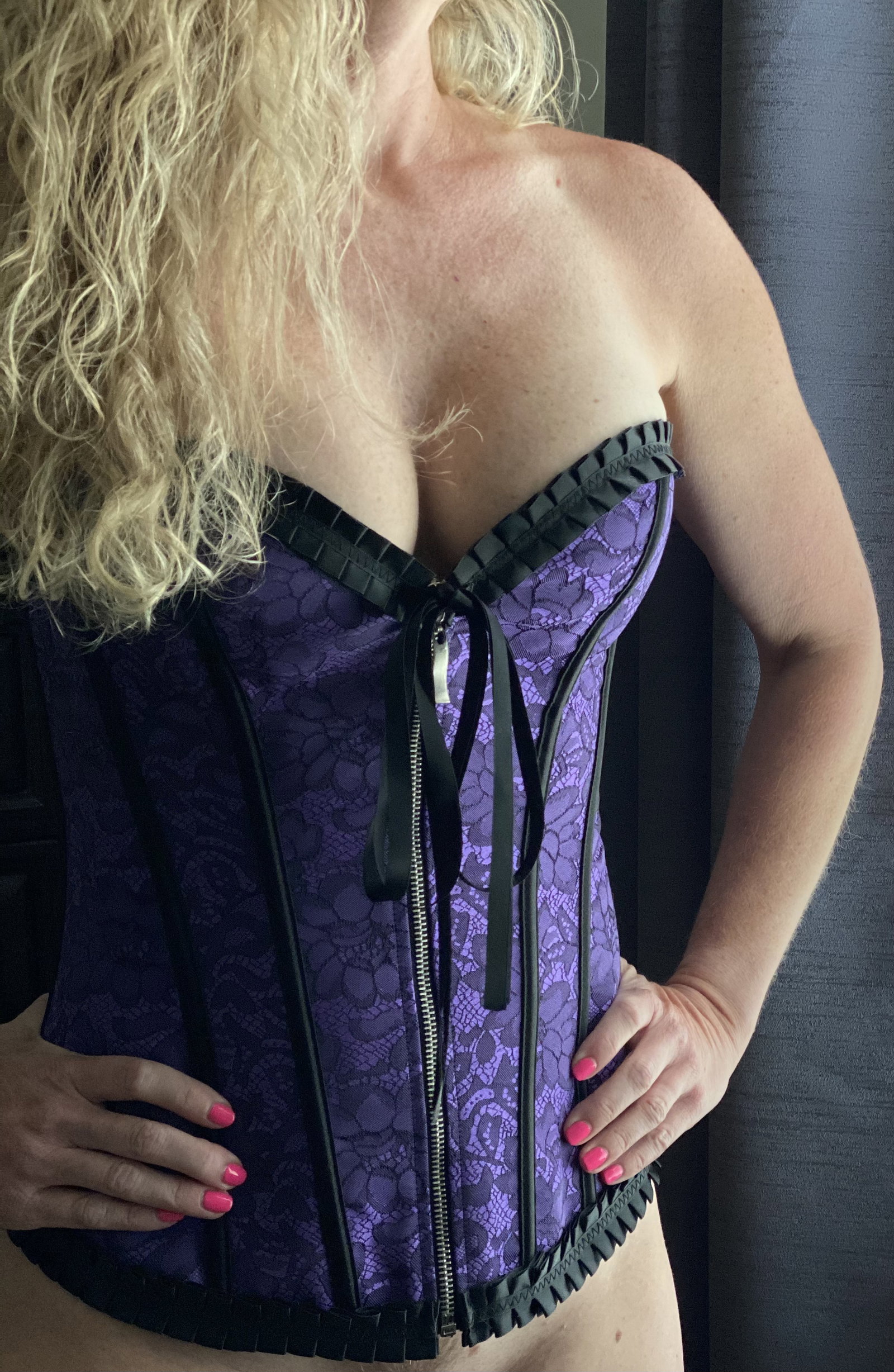 Amber H - Onlyfans Creator