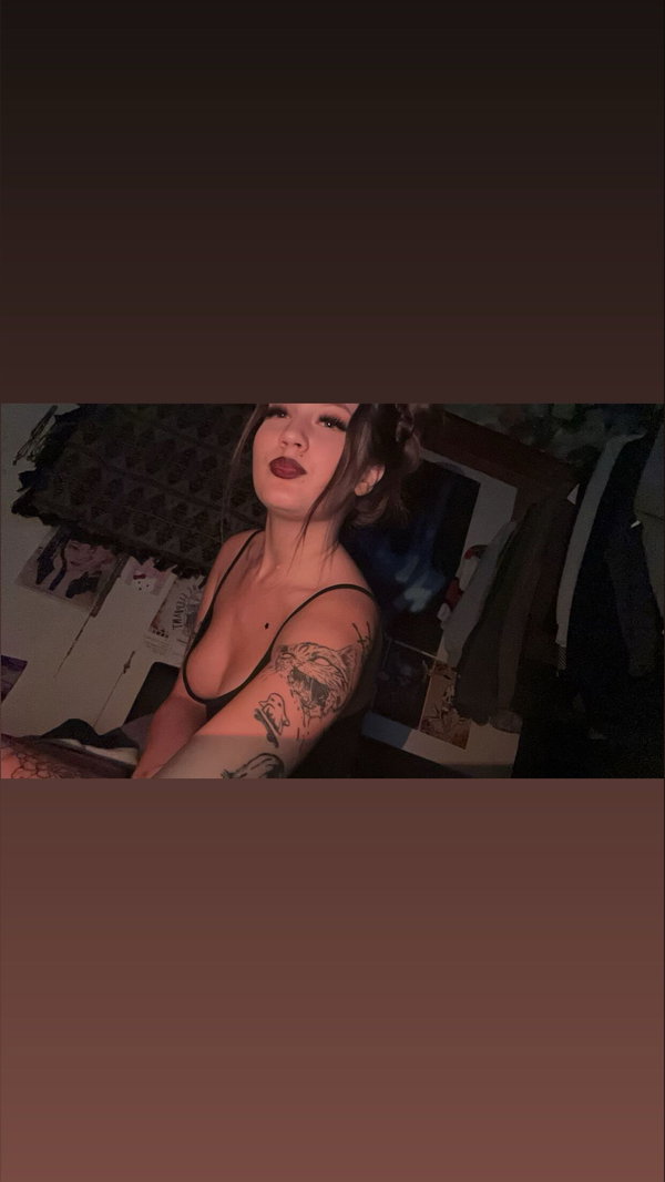 ©ᴅᴏɢꜱᴋʏᴛᴢᴢ 🫗 - OnlyFans creator with 0 reviews (0.0/5 stars)