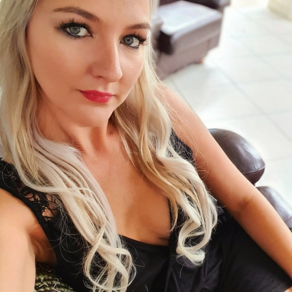 🟢TheHotwifeZA💎 XXX videos! - OnlyFans creator with 0 reviews (0.0/5 stars)