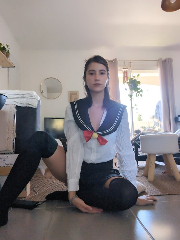 La petite Carmela  🦶💦