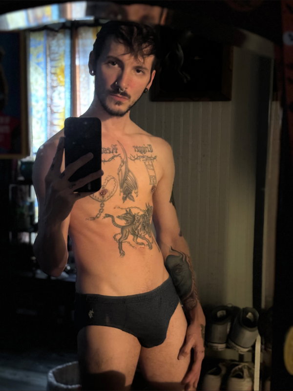 Damien Rose - OnlyFans creator with 0 reviews (0.0/5 stars)