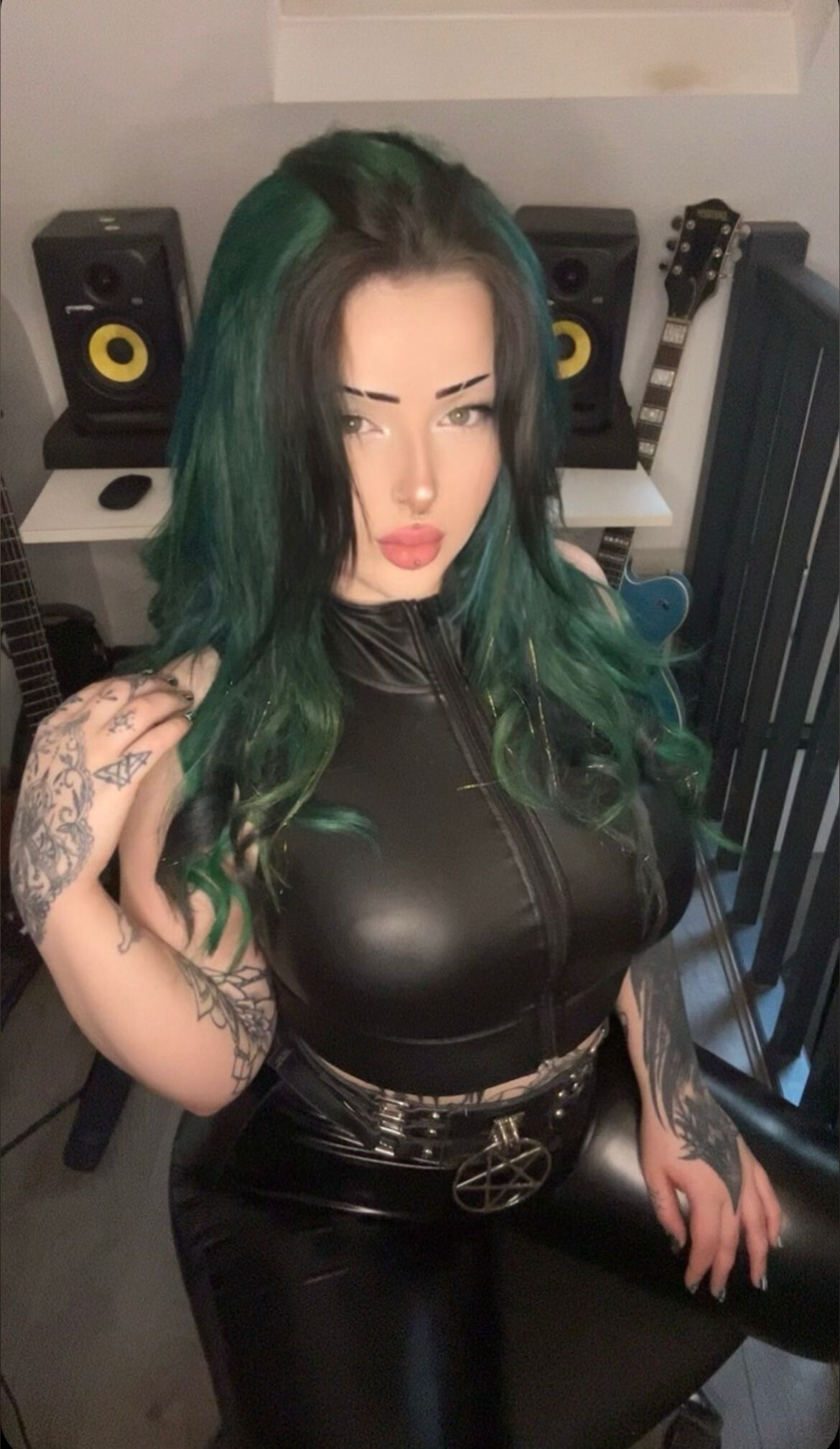 𝓔𝓭𝓮𝓷  ⸸ 𝚂𝚎𝚖𝚎𝚗 𝙳𝚎𝚖♡𝚗 ⸸