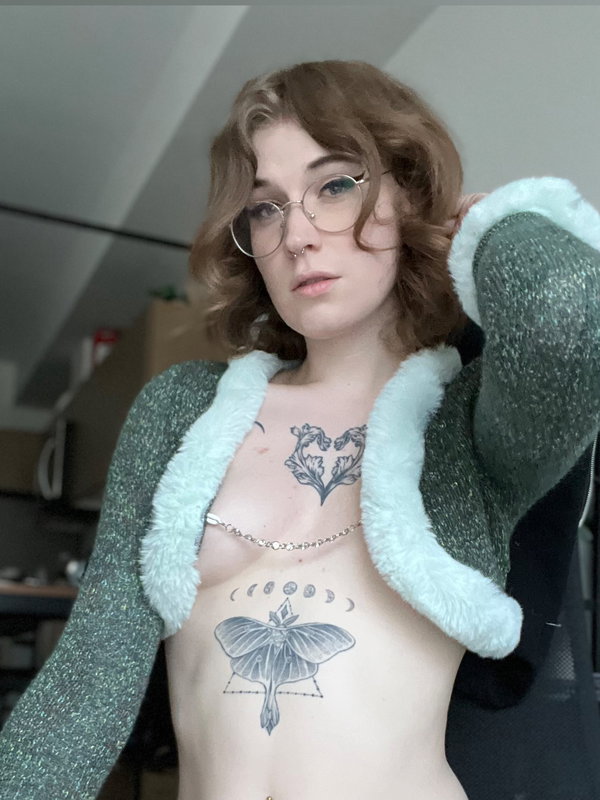 Elise Verona - OnlyFans creator with 0 reviews (0.0/5 stars)