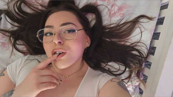 Ɛlouise Jadɛ°•.♡🪽 ur thicck gf ✨️