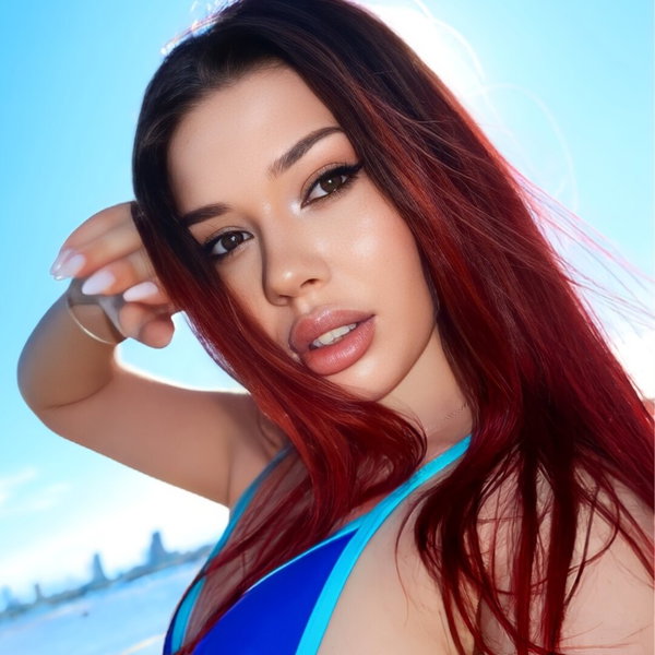Eva - OnlyFans creator with 0 reviews (0.0/5 stars)