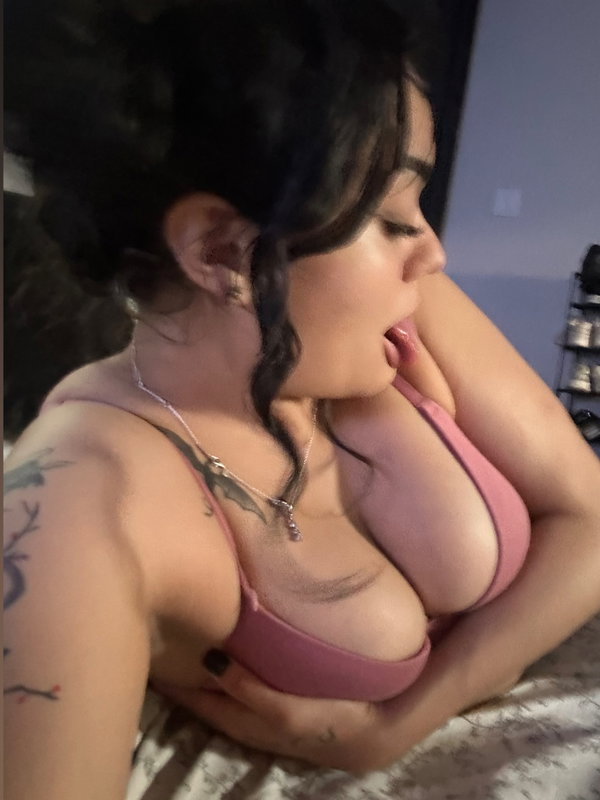 Gengen🖤 - créateur OnlyFans avec 0 avis (0.0/5 étoiles)