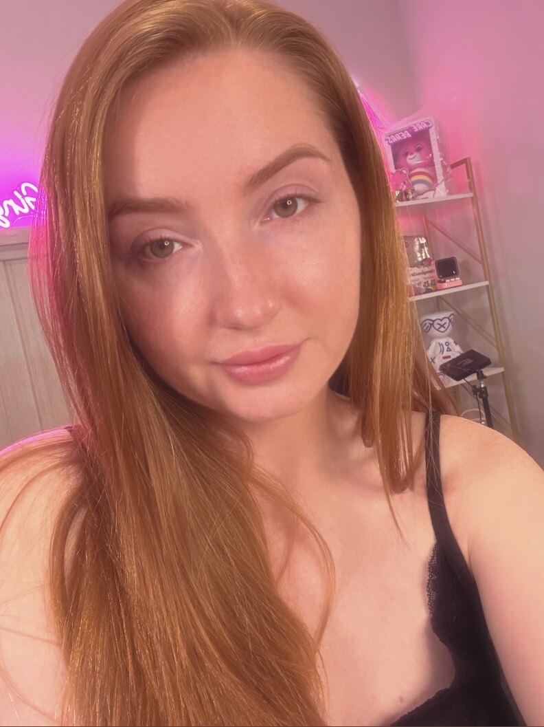 Ginger Wilde - Onlyfans Creator