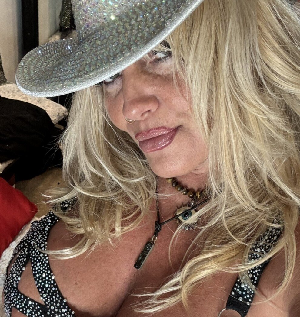 Gin Lustig - Onlyfans Creator