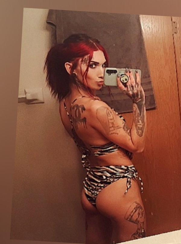Dionne Malikowski - OnlyFans creator with 0 reviews (0.0/5 stars)