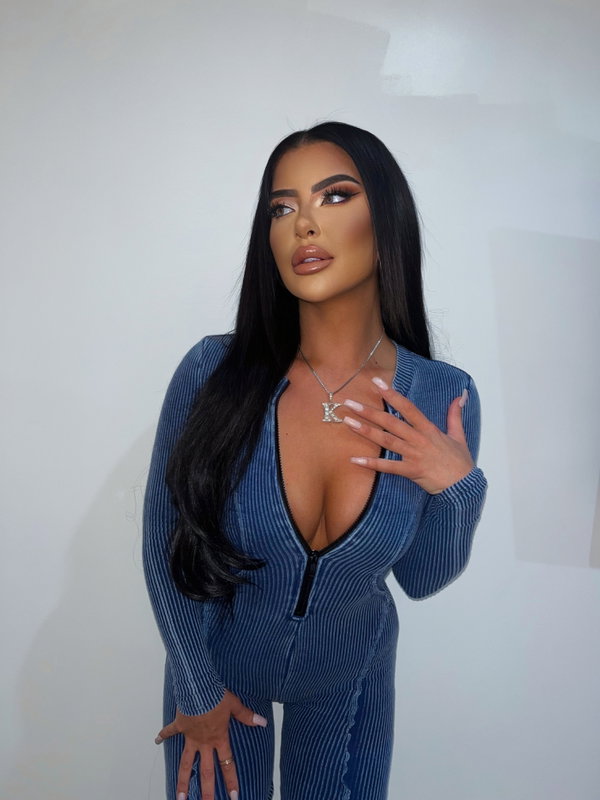 MissKhloe - OnlyFans creator with 0 reviews (0.0/5 stars)