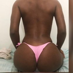 Ebony Hotwife - OnlyFans creator with 0 reviews (0.0/5 stars)