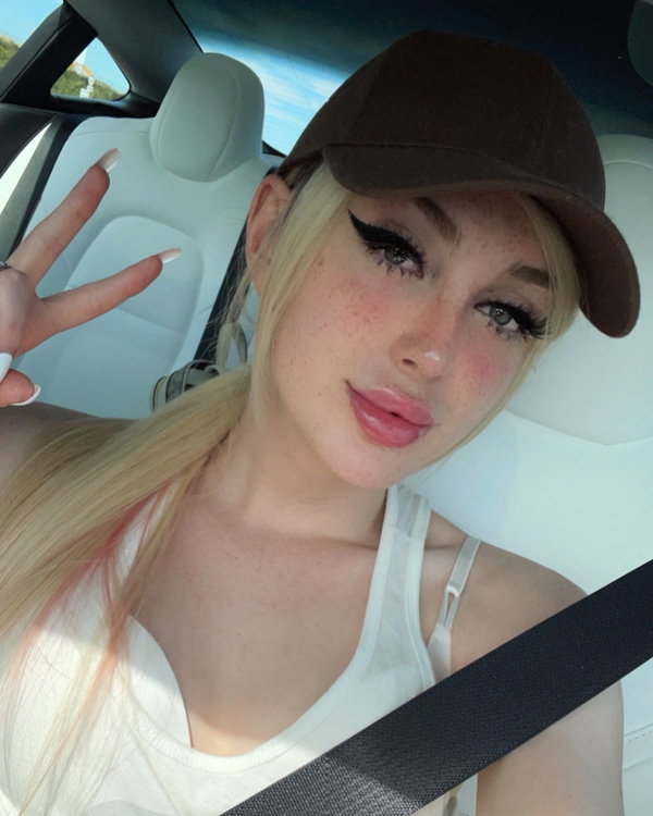 𝕼𝖚𝖎𝖓𝖓 - OnlyFans creator with 0 reviews (0.0/5 stars)