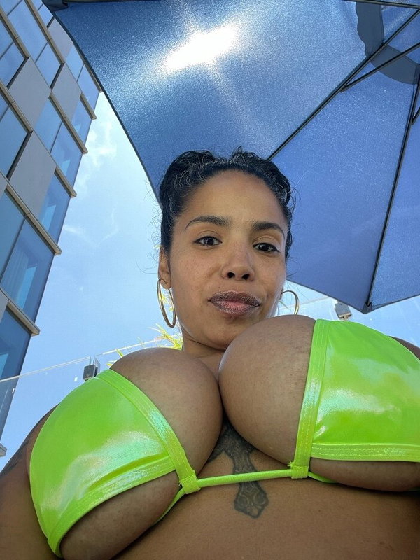 Havana Ginger - OnlyFans creator with 1 reviews (1.0/5 stars)