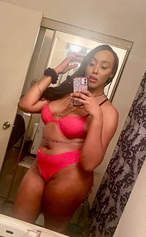 Hazel Ebony - OnlyFans creator with 0 reviews (0.0/5 stars)