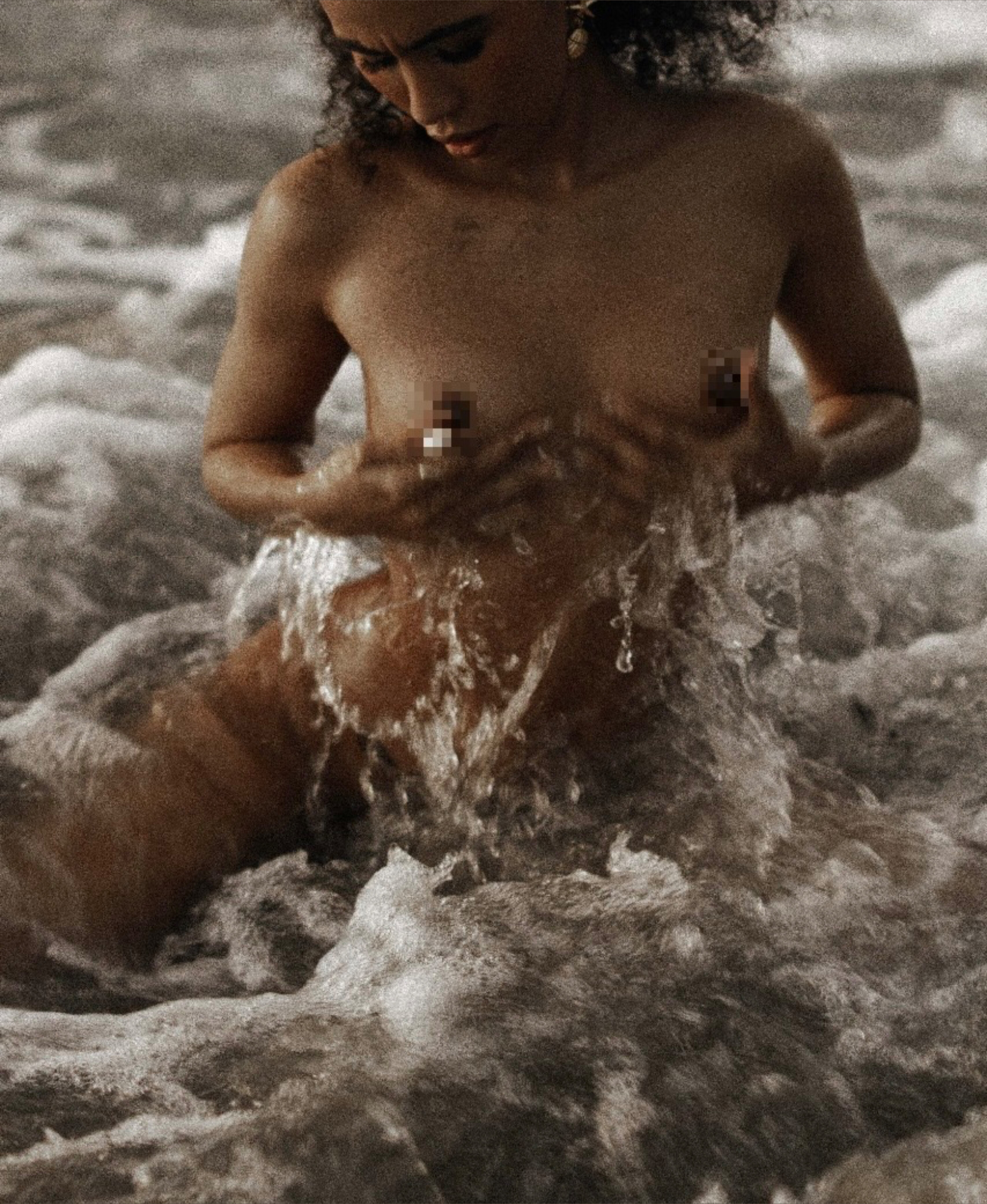 𝑨𝒎𝒏𝒊𝒆🦄 header