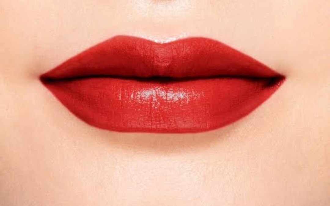 Bored Aussie wife with nice tits header