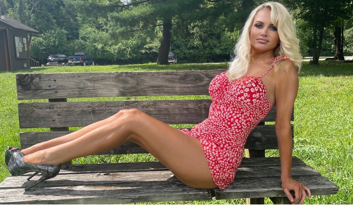 Ava Lynn Daniels header