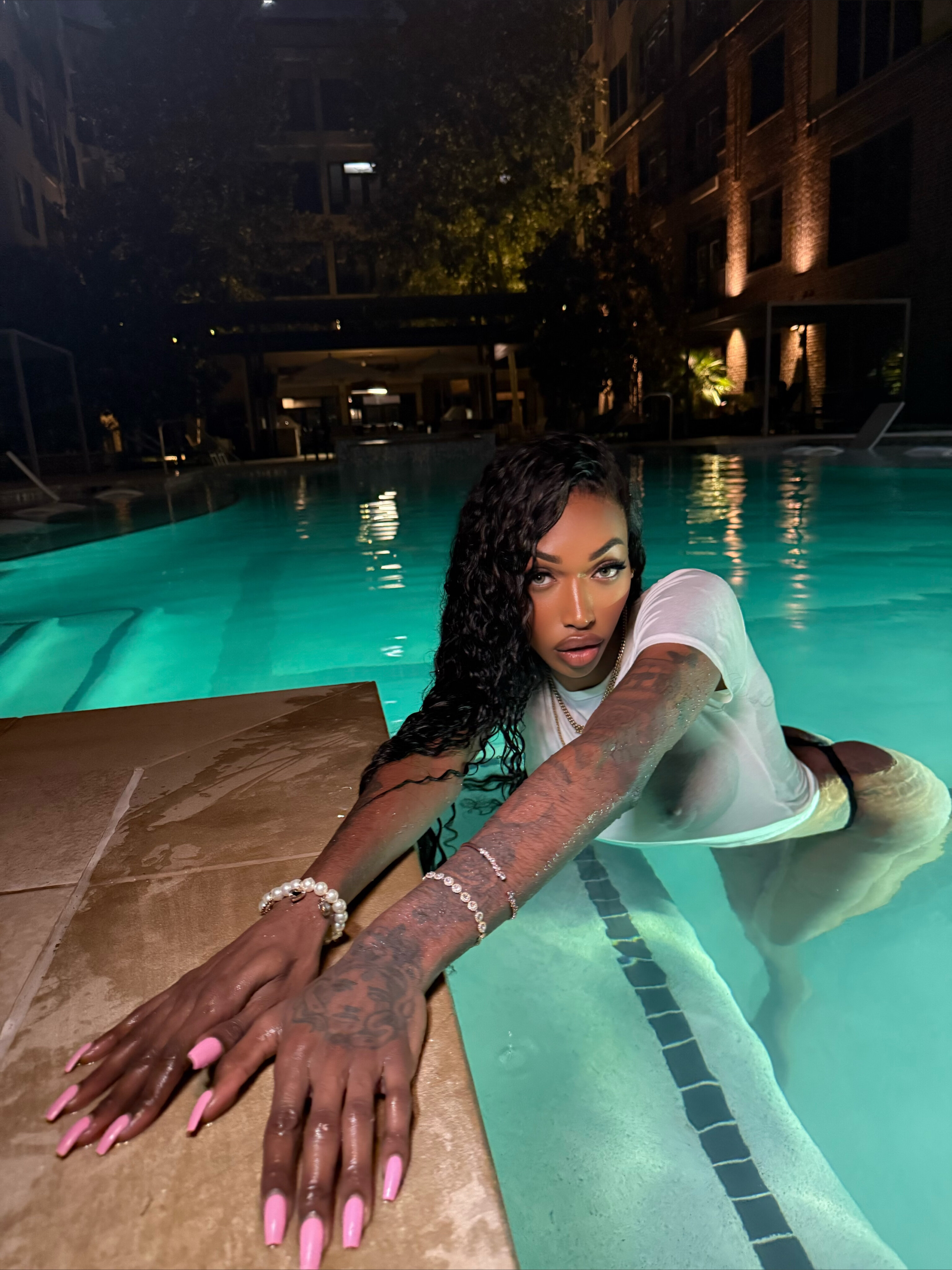 mAmi-Tiff/  📍HOUSTON TX header