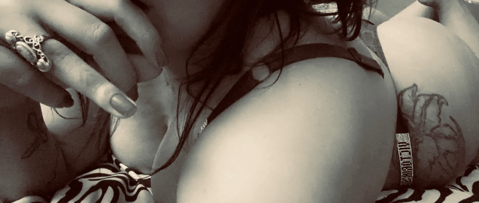𝘉𝘢𝘳𝘵𝘦𝘯𝘥𝘦𝘳𝘨𝘶𝘳𝘭𝘹𝘰𝘹𝘰 header