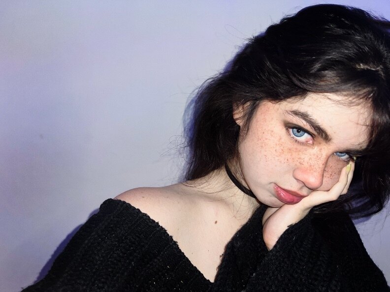 Sara Bustani 🍓 header