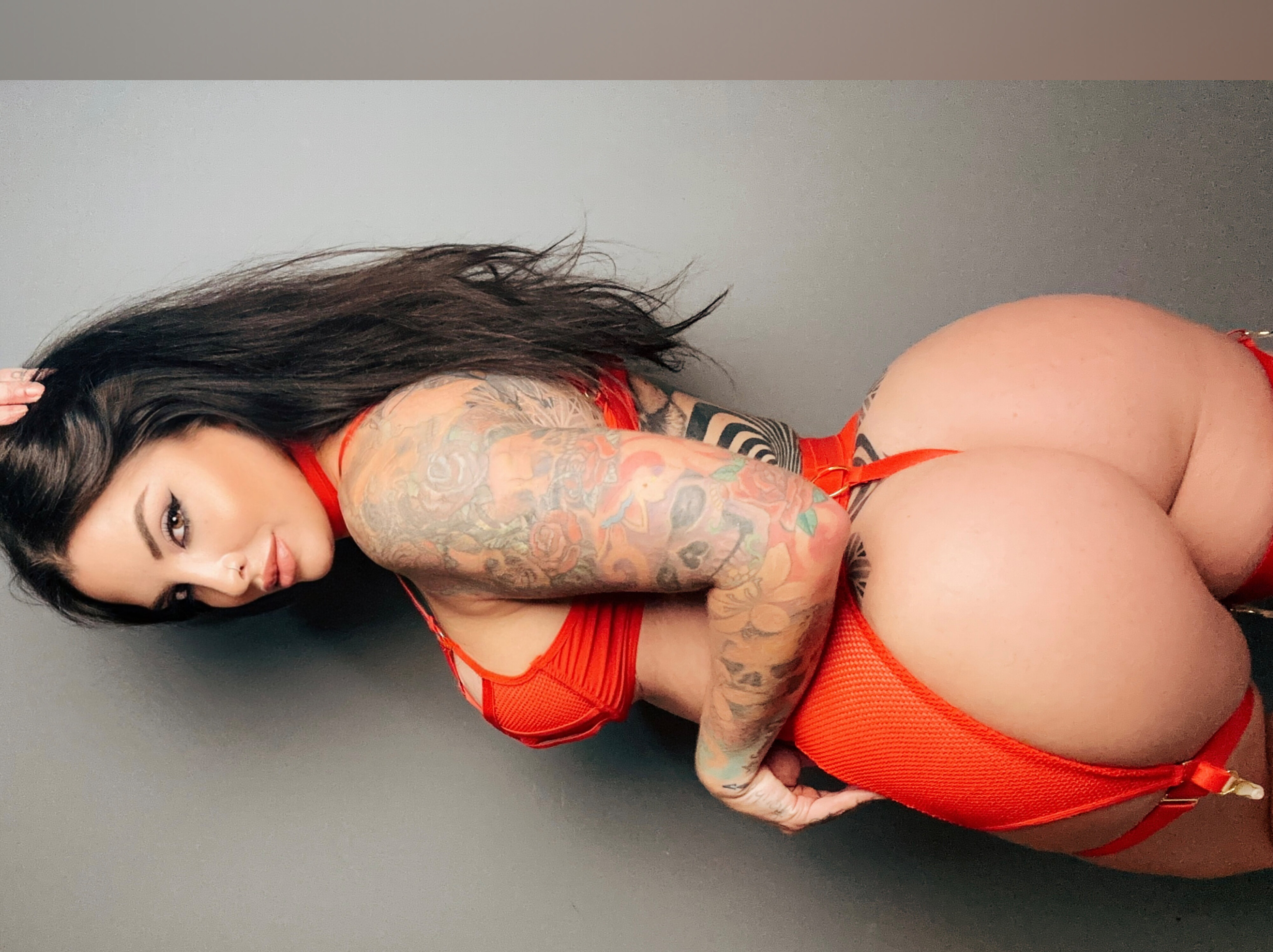 CLARA 🔥 header