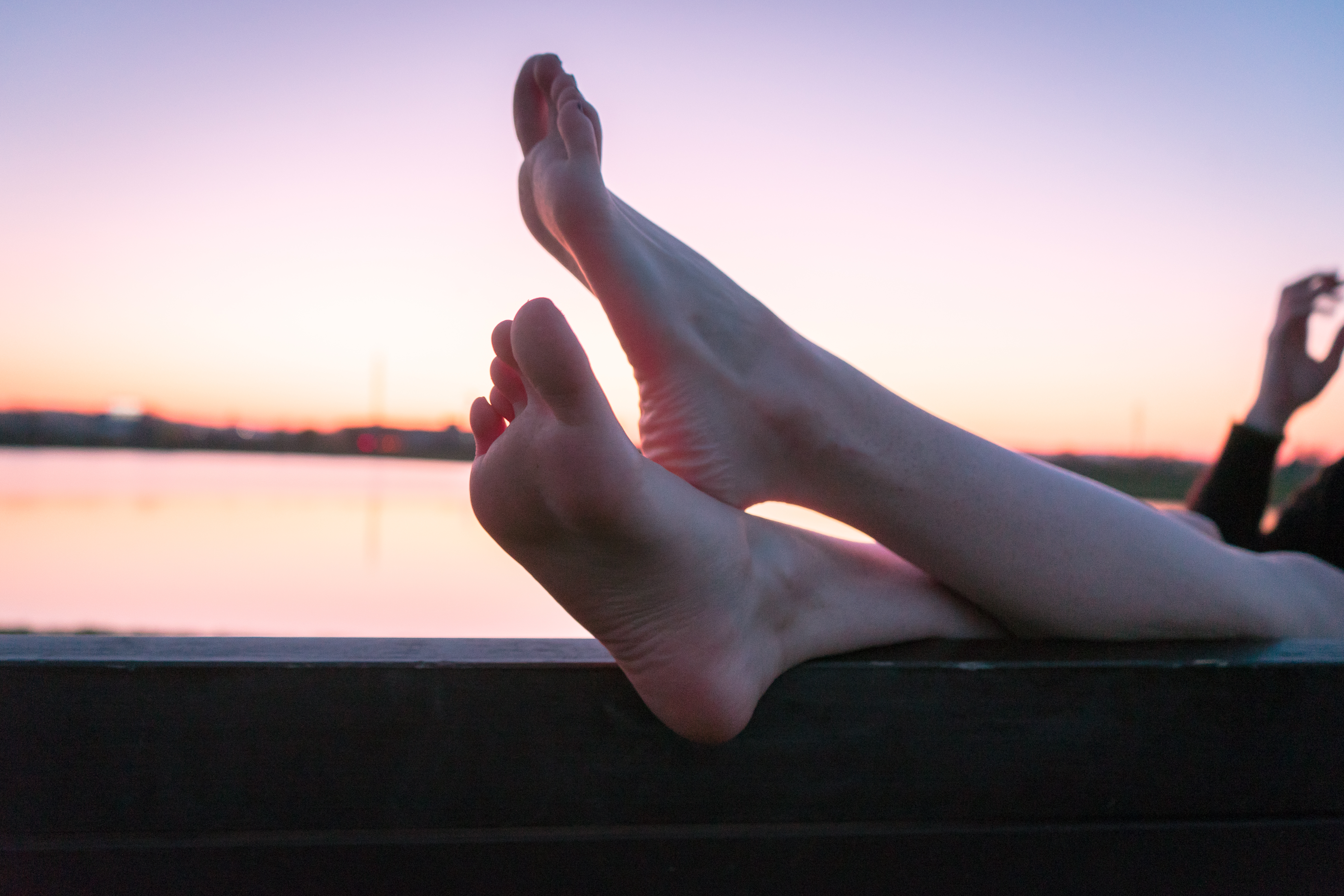 Leyla’s feet header