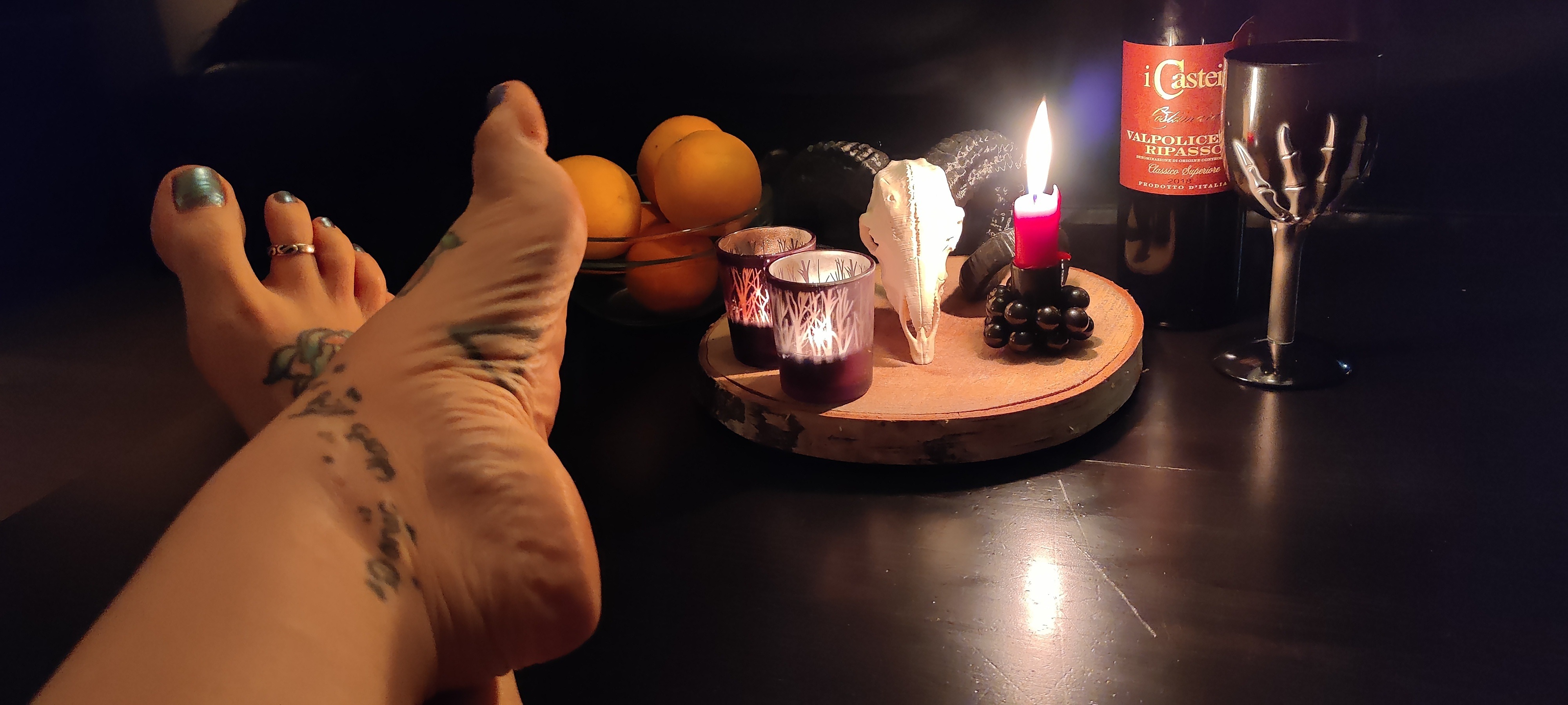 ditteslegsandfeet header