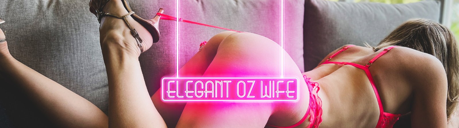 Elegant Oz Wife header