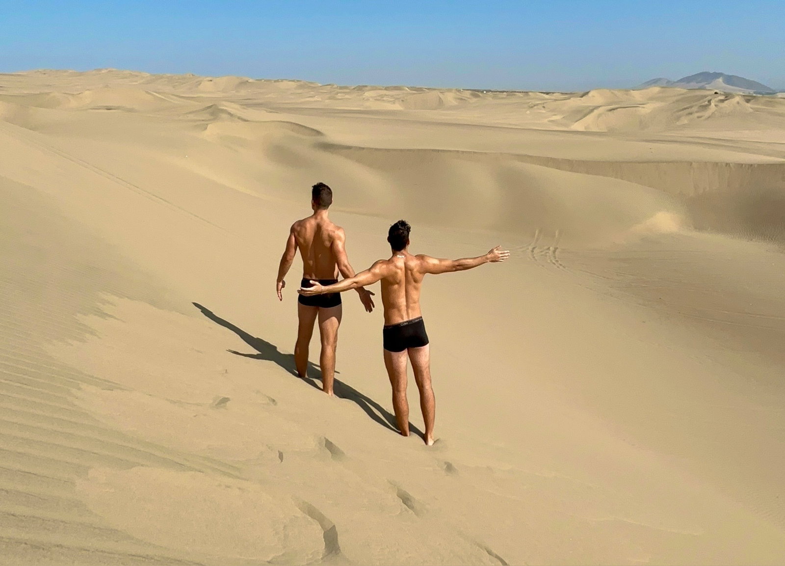 Castillo Twins header