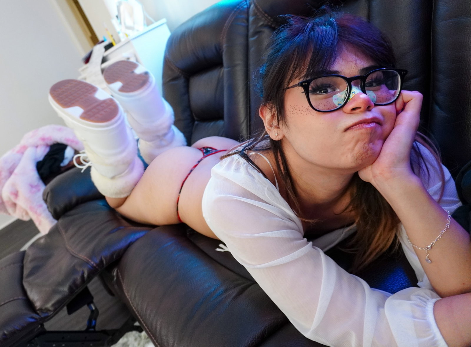 Kiyana Vi header
