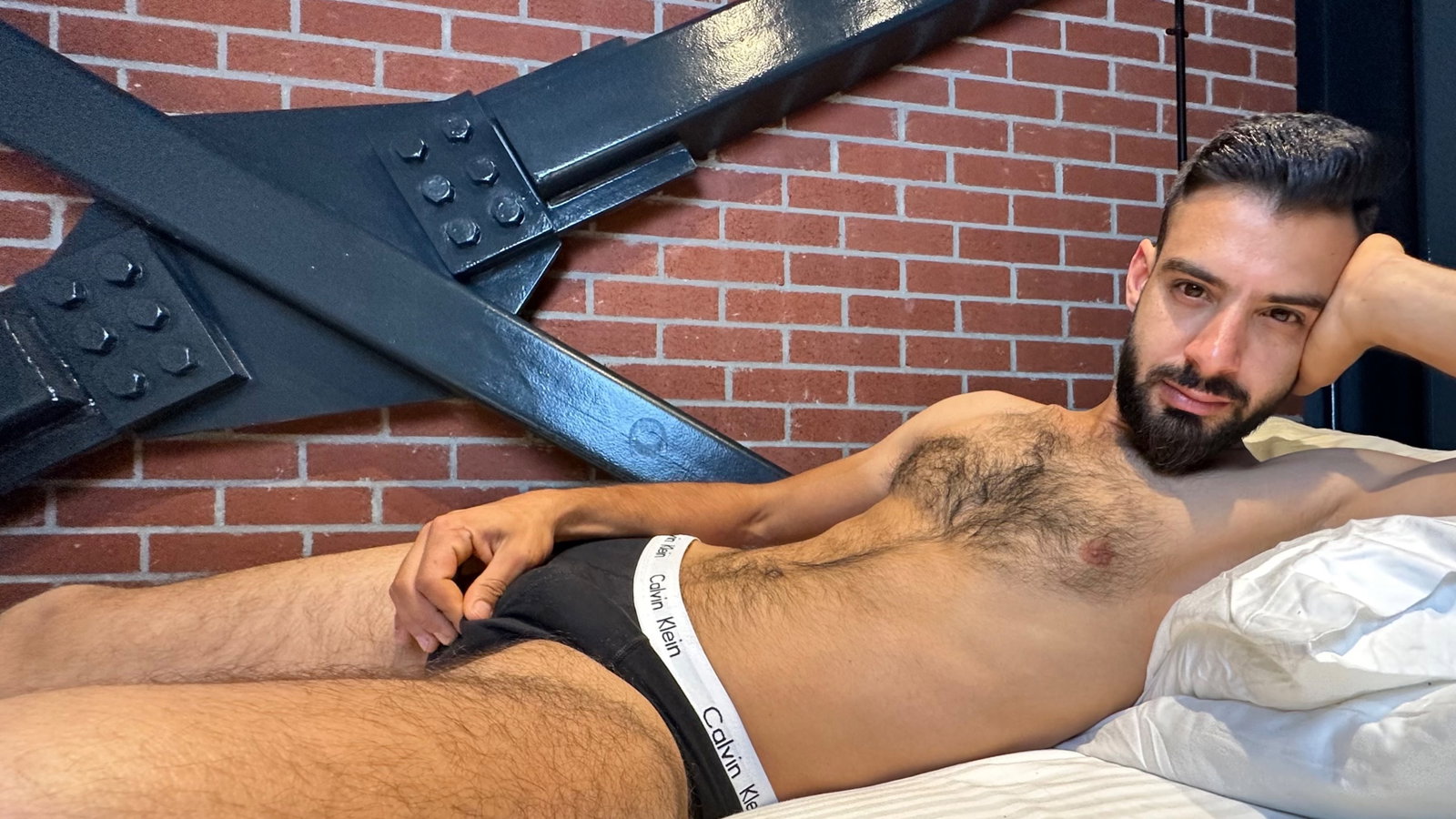 Kurdish Man VIP header