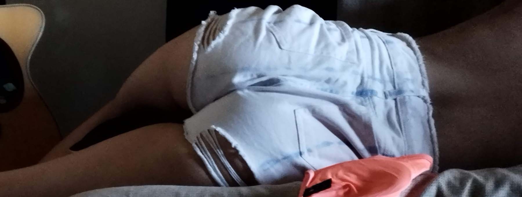 La petite Carmela 🦶💦 header