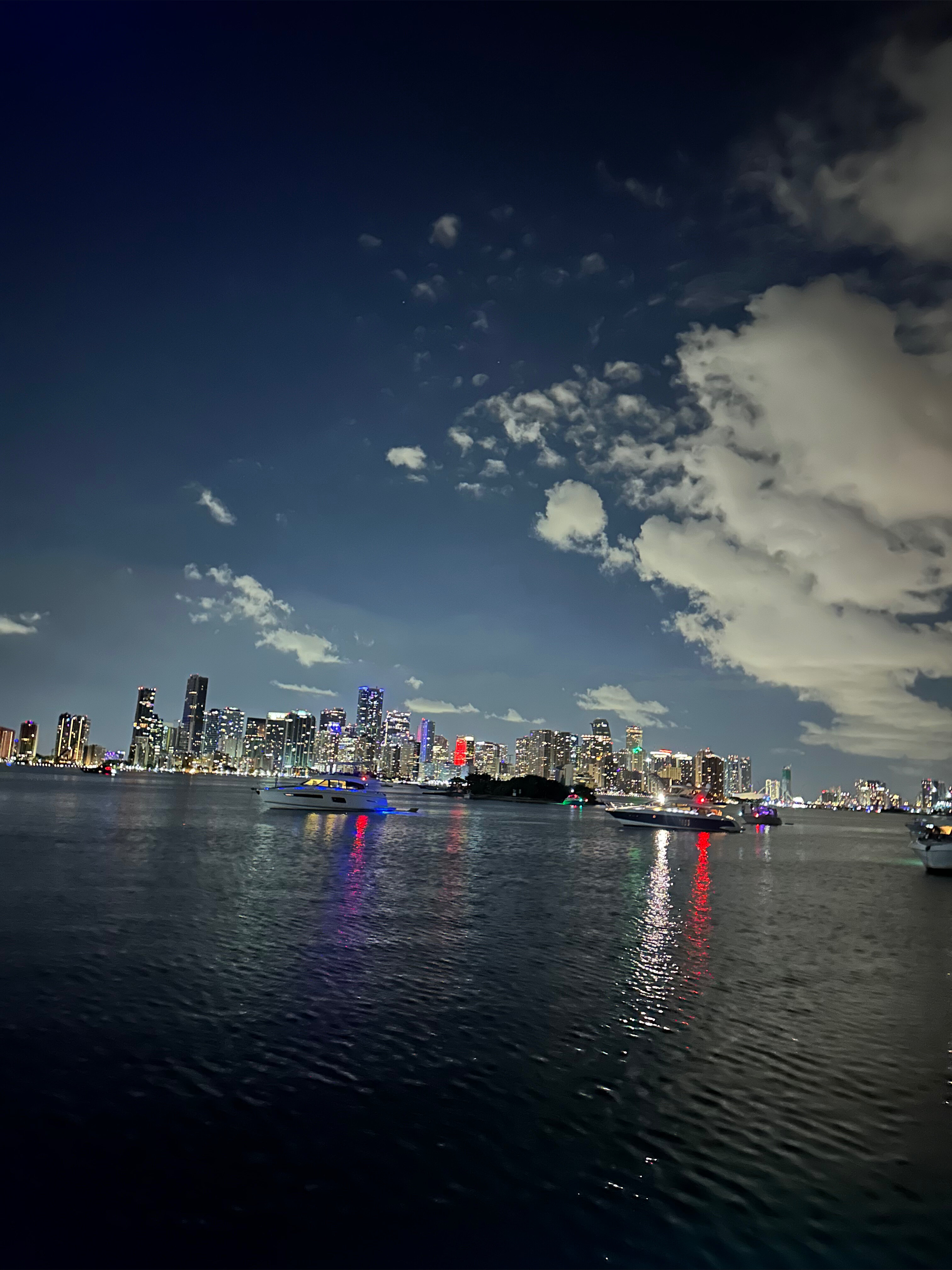 LORDHEF 💦 CHECK DM header